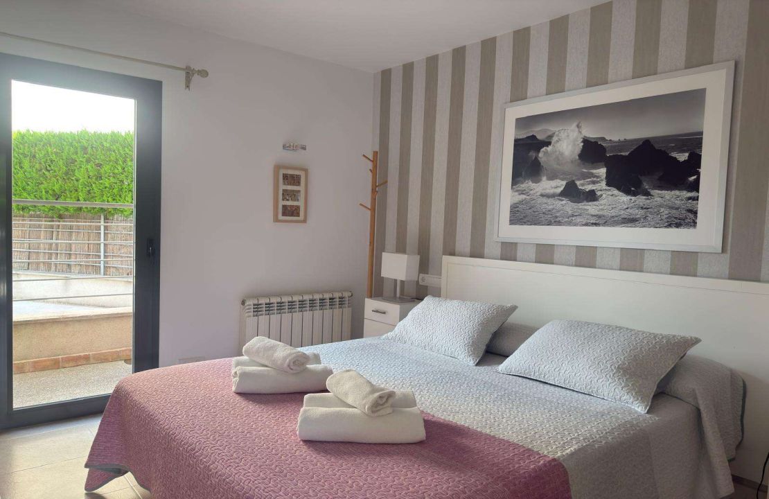 Two-bedroom apartment with pool for long-term rental in Llenaire, Pollensa, Mallorca
